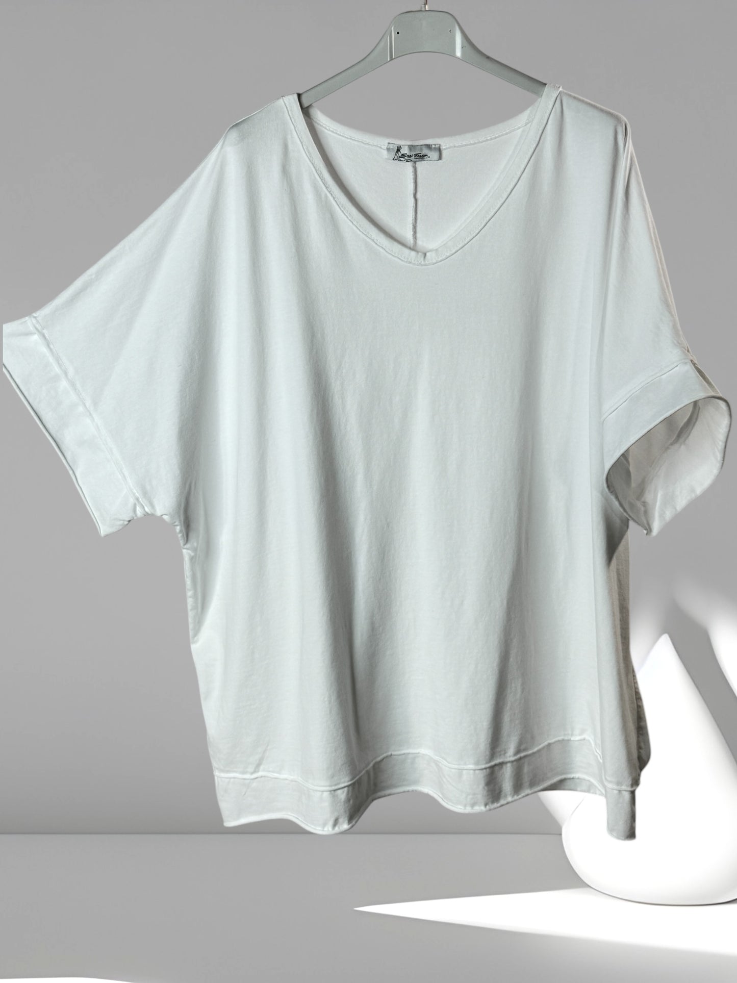 RITA - T-SHIRT BLANC OVERSIZE MOTIF PAPILLON AU DOS JUSQU'A LA TAILLE 54/56