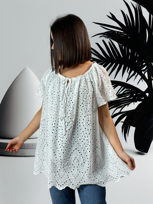 KATARINA - BLOUSE BLANCHE EN BRODERIE ANGLAISE JUSQU'A LA TAILLE 54