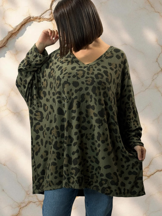 LOUNA - PULL OVERSIZE EN MAILLE FLUIDE LEOPARD KAKI JUSQU'A LA TAILLE 56