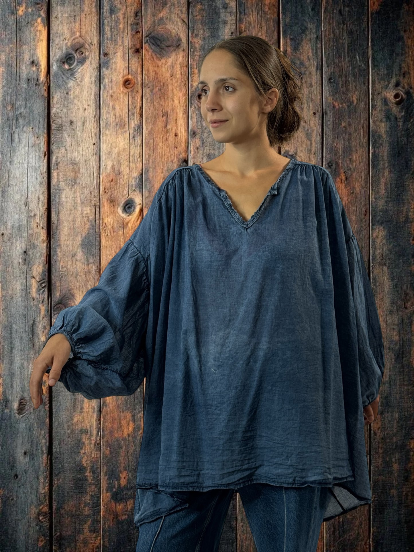 MARION - BLOUSE BLEUE EN COTON OVERSIZE JUSQU'A LA TAILLE 56