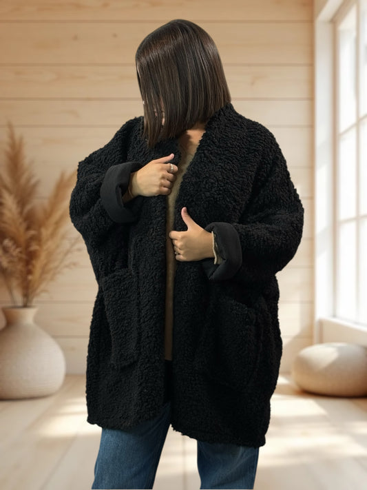 LILIROSE - VESTE OVERSIZE NOIRE EN MOUMOUTE JUSQU'A LA TAILLE 56/58