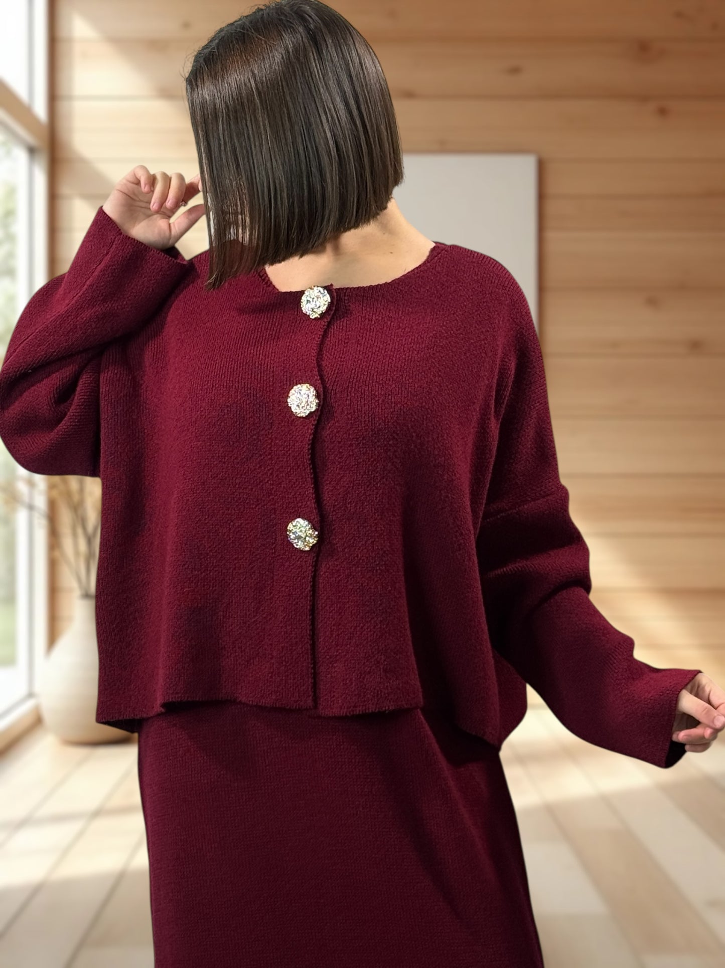 GABRIELA - ENSEMBLE BORDEAUX EN MAILLE ROBE ET GILET JUSQU'A LA TAILLE 48