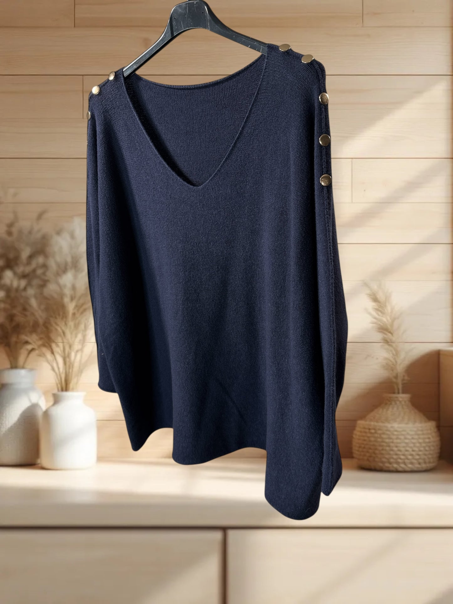 DONNA - PULL OVERSIZE MARINE AVEC BOUTONS DORES JUSQU'A LA TAILLE 52