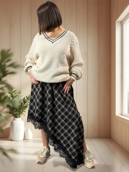 EDIMBOURG - JUPE ECOSSAISE NOIRE AVEC DENTELLE JUSQU'A LA TAILLE 50/52