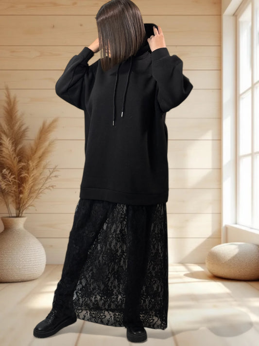VIRGINIA - ROBE OVERSIZE NOIRE SWEAT ET DENTELLE JUSQU'A LA TAILLE 50