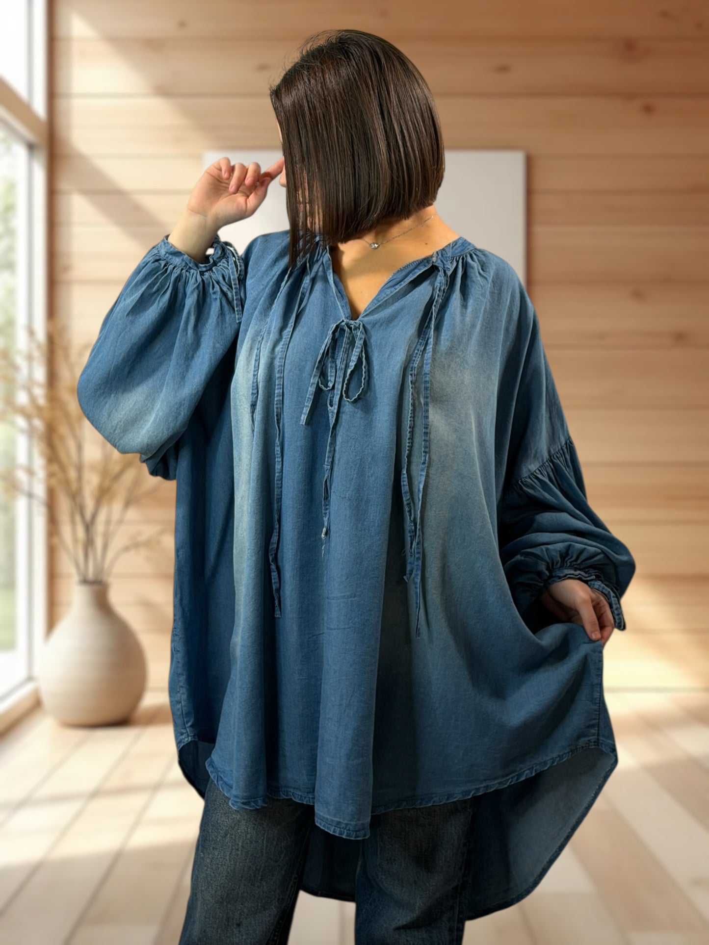 KELLY  - TUNIQUE OVERSIZE EN JEAN TENCELL JUSQU'A LA TAILLE 60