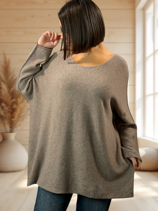 TINA - PULL OVERSIZE TAUPE JUSQU'A LA TAILLE 54