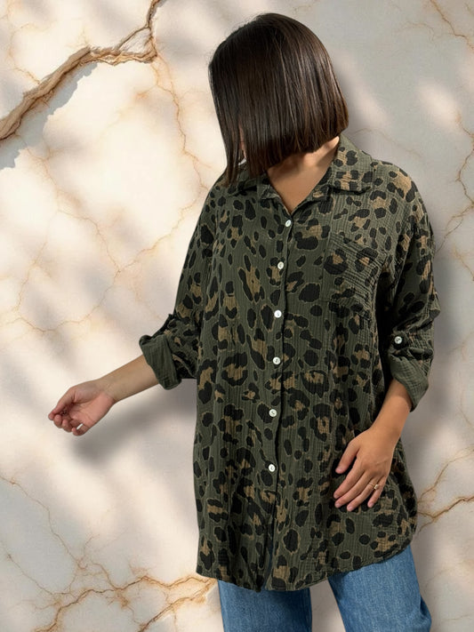 CHRISTINA - CHEMISE OVERSIZE LEOPARD KAKI JUSQU'A LA TAILLE 52