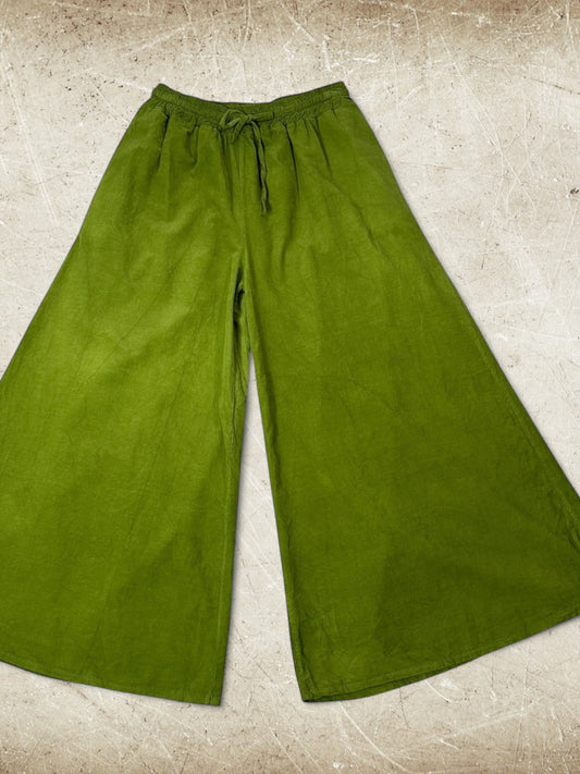 SERGIO - PANTALON AMPLE EN VELOURS MILLERAIES VERT TAILLE 46/48 A 52