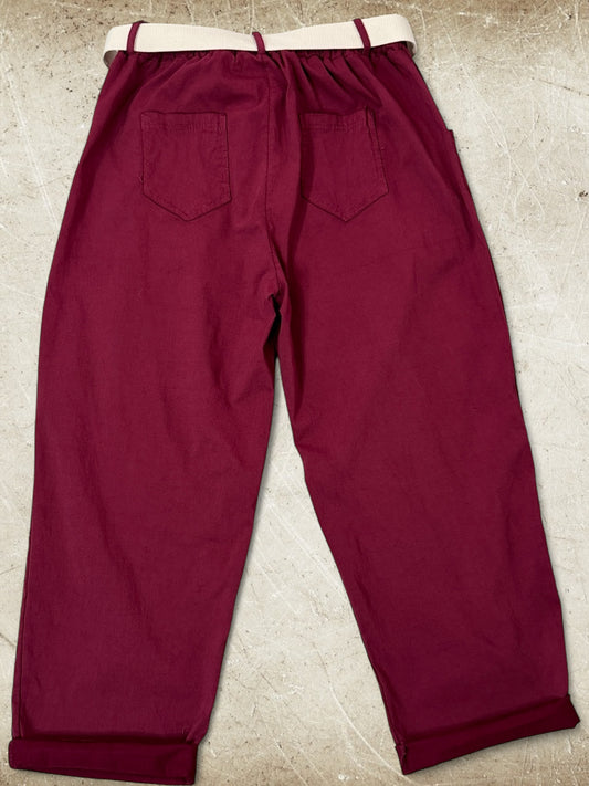 GABIN - PANTALON BORDEAUX AVEC CEINTURE JUSQU'A LA TAILLE 52/54