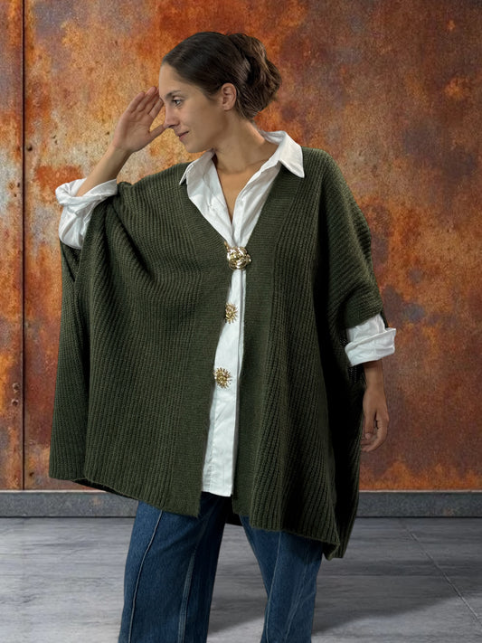 BELINDA - GILET OVERSIZE KAKI AVEC SA BROCHE JUSQU'A LA TAILLE 60