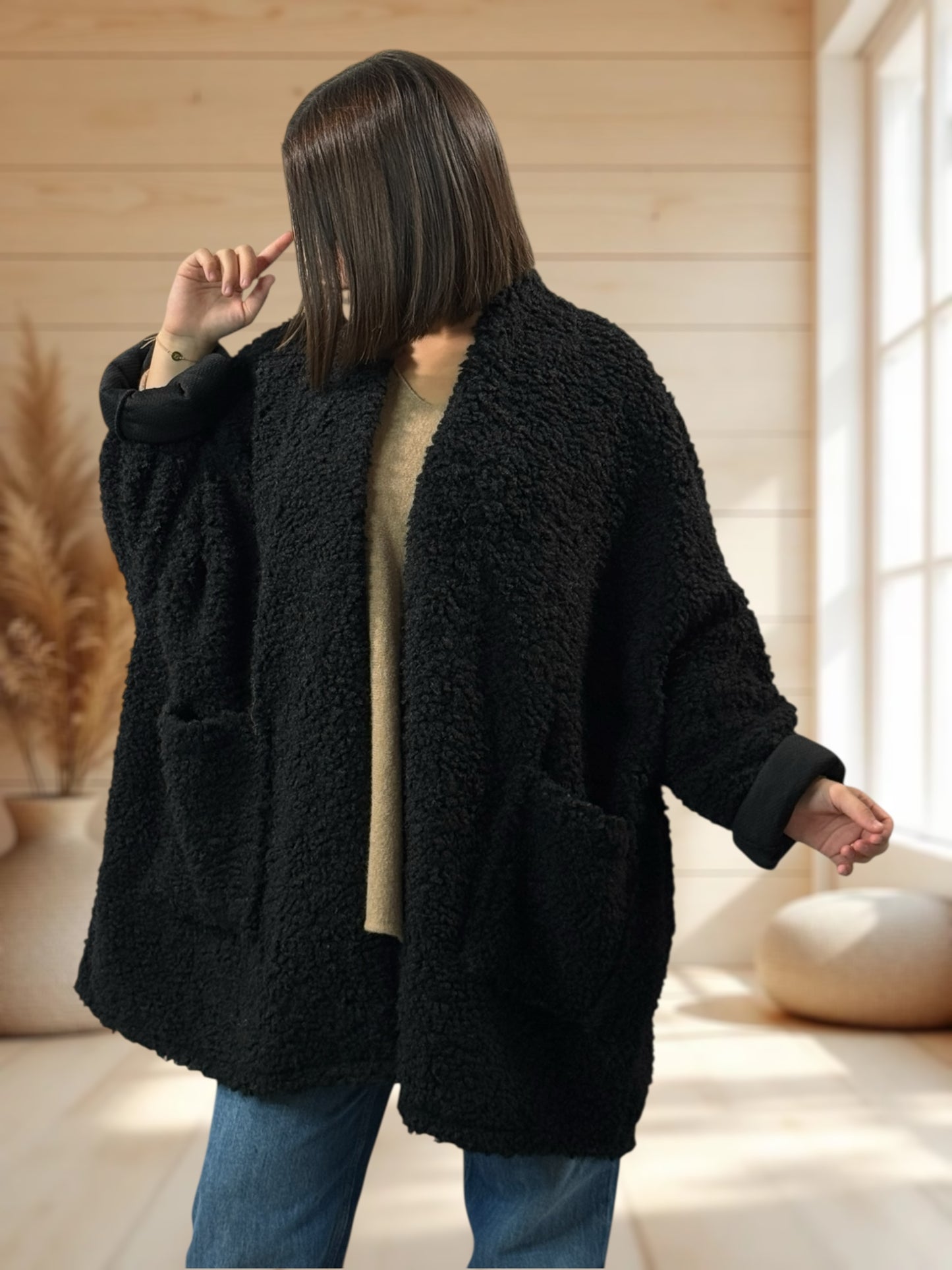 LILIROSE - VESTE OVERSIZE NOIRE EN MOUMOUTE JUSQU'A LA TAILLE 56/58