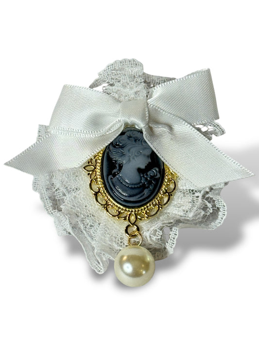 KIM - BROCHE DE COL