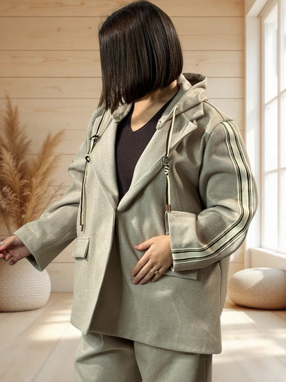ALEXANDRA - VESTE BEIGE AVEC CAPUCHE JUSQU'A LA TAILLE 52/54