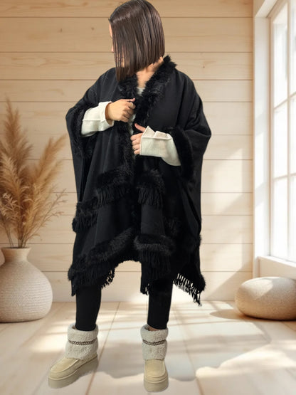 MAGNOLIA - CAPE NOIRE FAUSSE FOURRURE