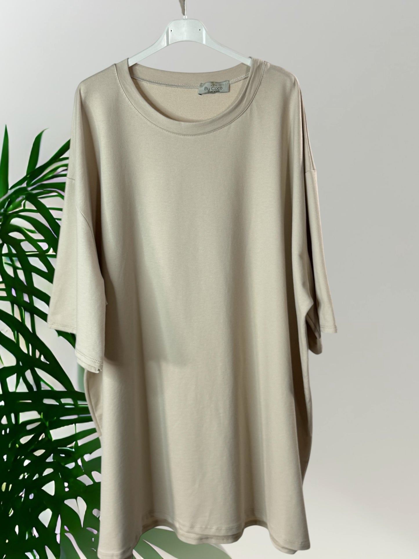 PABLO - LONG T-SHIRT BEIGE MOTIF COEUR AU DOS JUSQU'A LA TAILLE 60