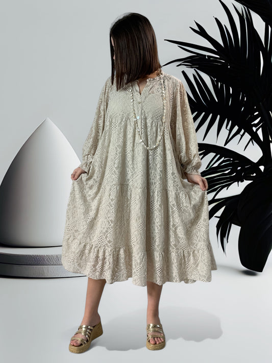 DELLA - ROBE BEIGE EN DENTELLE JUSQU'A LA TAILLE 54/56