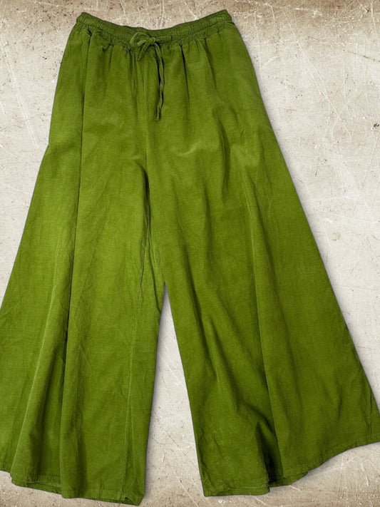 SERGIO - PANTALON AMPLE EN VELOURS MILLERAIES VERT TAILLE 46/48 A 52