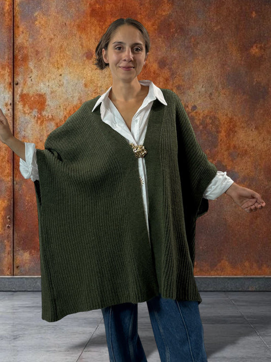 BELINDA - GILET OVERSIZE KAKI AVEC SA BROCHE JUSQU'A LA TAILLE 60