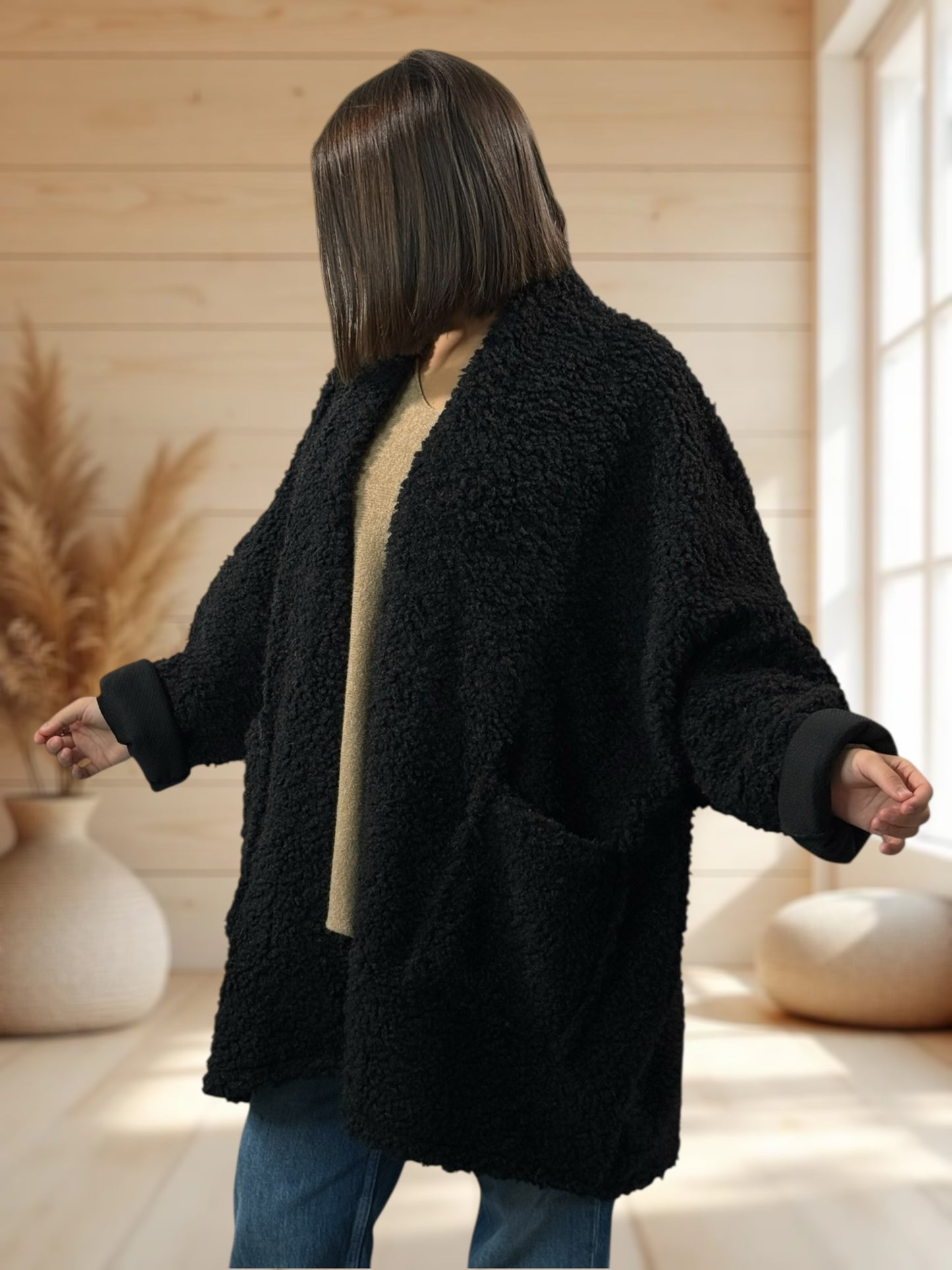 LILIROSE - VESTE OVERSIZE NOIRE EN MOUMOUTE JUSQU'A LA TAILLE 56/58