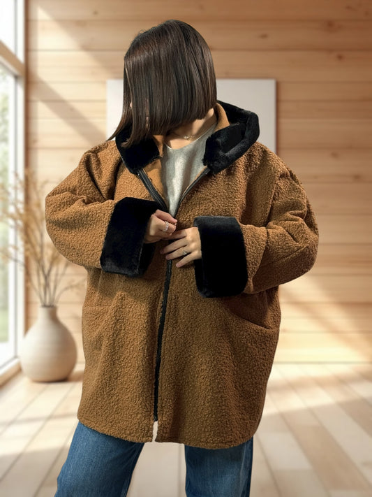 DAISY - VESTE OVERSIZE A CAPUCHE CAMEL JUSQU'A LA TAILLE 56