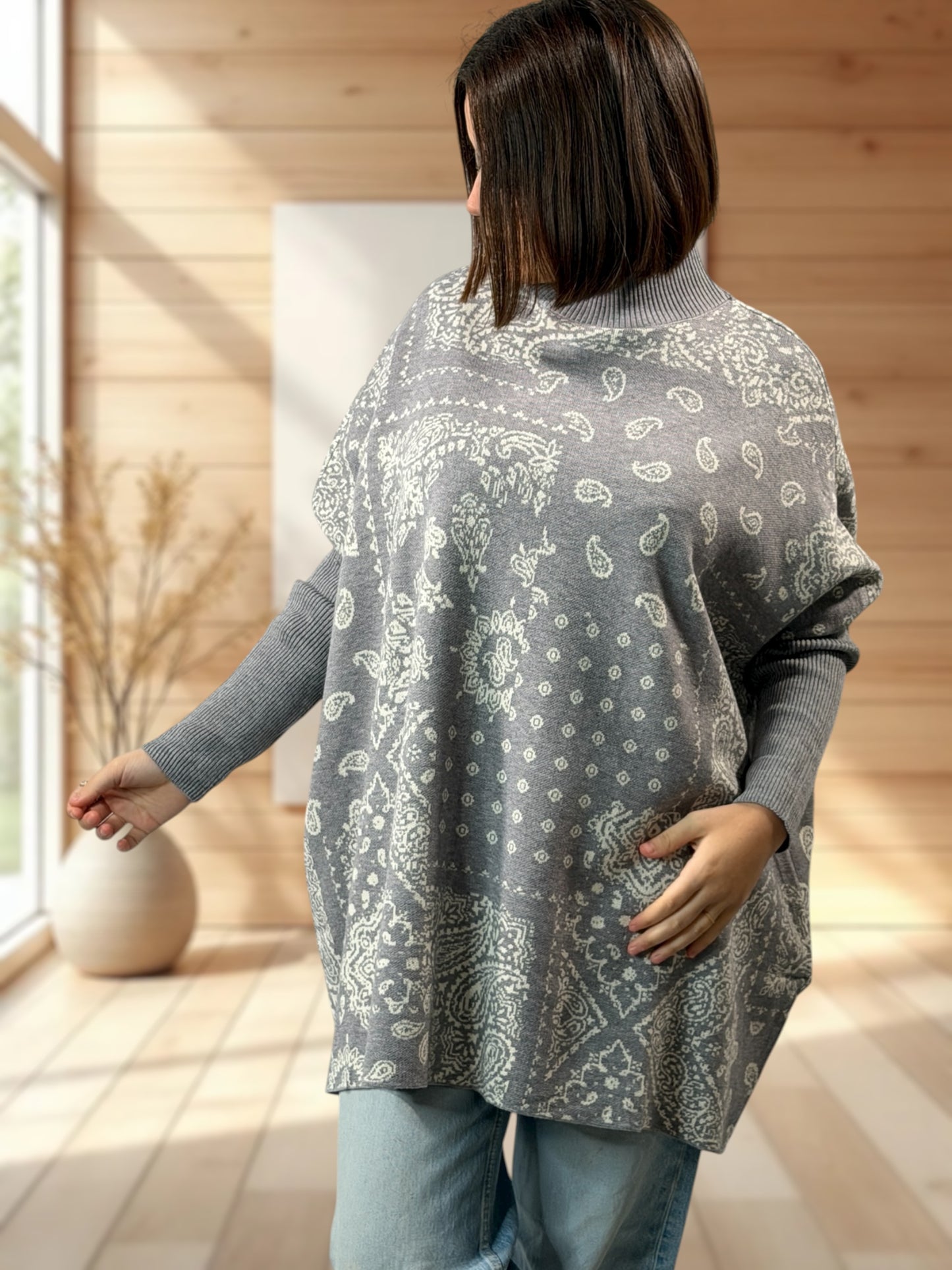 BANDANA - PULL OVERSIZE GRIS A MOTIF JUSQU'A LA TAILLE 56