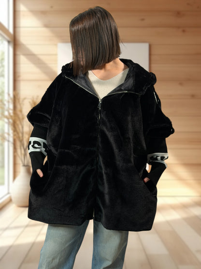 SHARON - VESTE A CAPUCHE OVERSIZE NOIRE JUSQU'A LA TAILLE 54/56