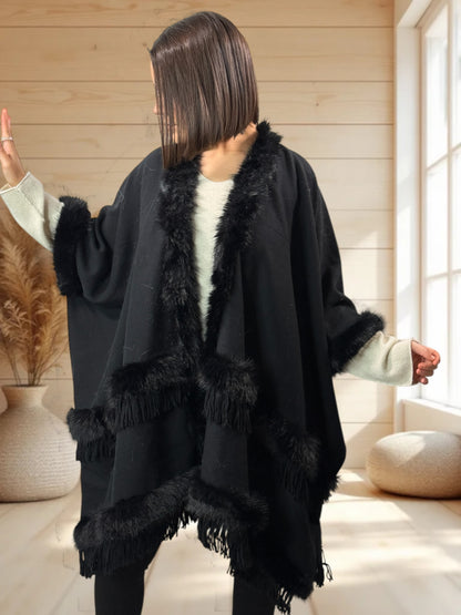 MAGNOLIA - CAPE NOIRE FAUSSE FOURRURE