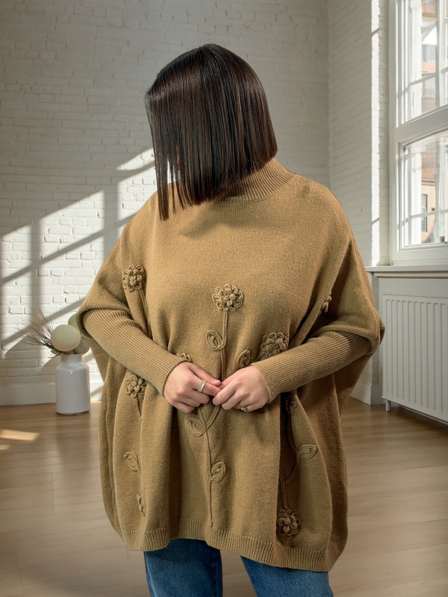 EVA - PULL OVERSIZE BRODE CAMEL JUSQU'A LA TAILLE 56/58