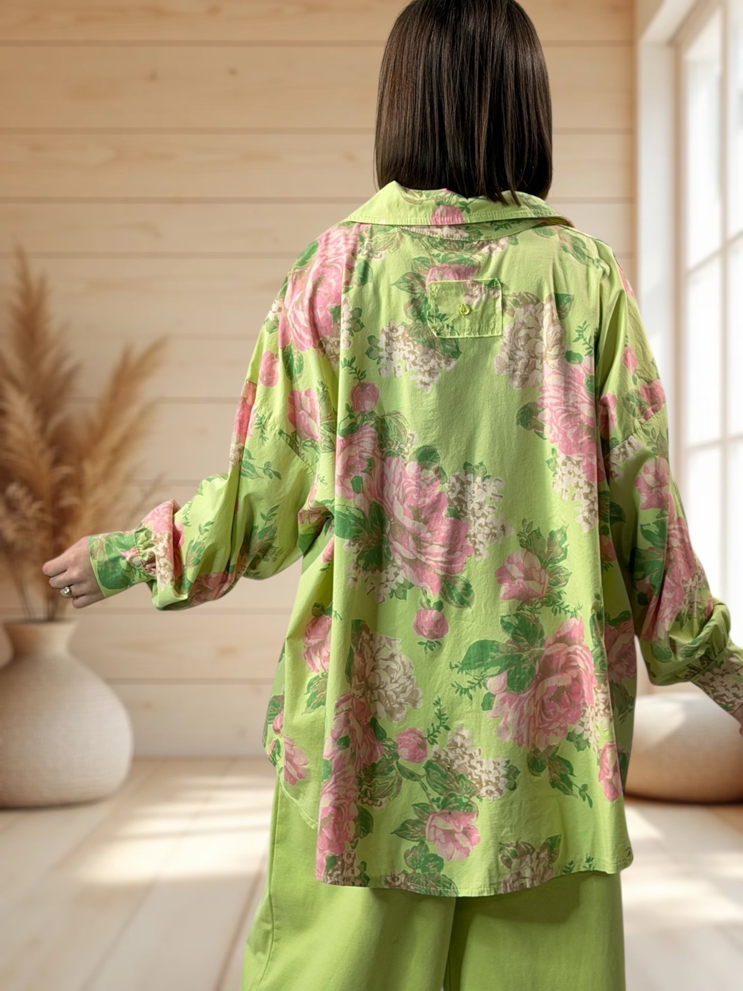 DONATELLA - BLOUSE VERTE A FLEUR JUSQU'A LA TAILLE 54