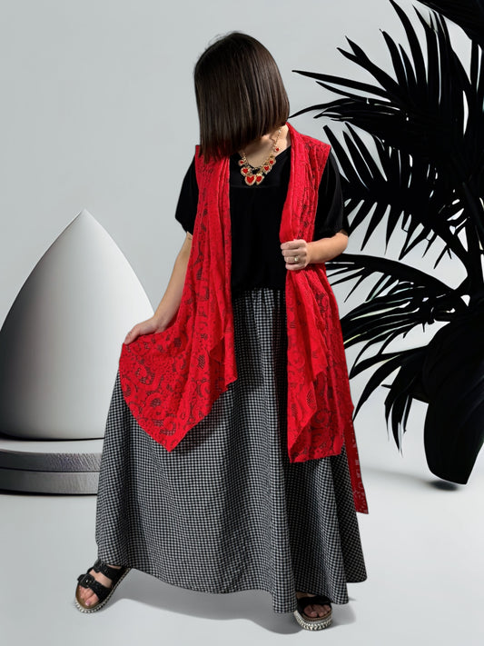 ANTONINA -  LONG GILET ROUGE EN DENTELLE JUSQU'A LA TAILLE 56