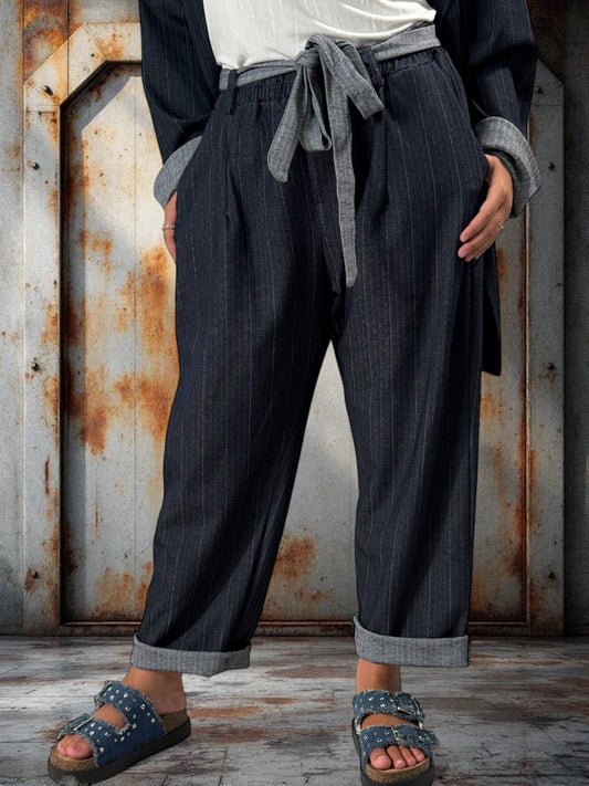 LEO - PANTALON MARINE A CHEVRONS JUSQU'A LA TAILLE 50