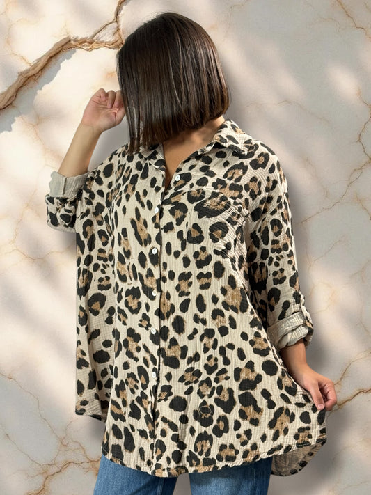 CHRISTINA - CHEMISE OVERSIZE LEOPARD BEIGE JUSQU'A LA TAILLE 52