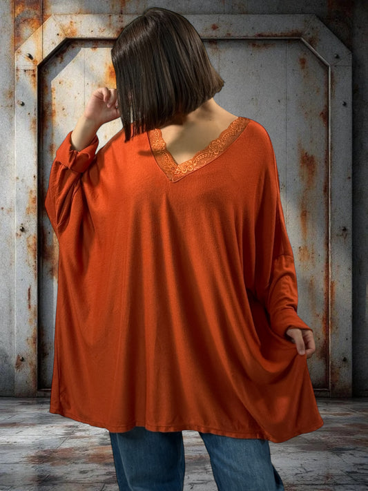 TIPHAINE - PULL ROUX EN MAILLE BORDE DE DENTELLE JUSQU'A LA TAILLE 56