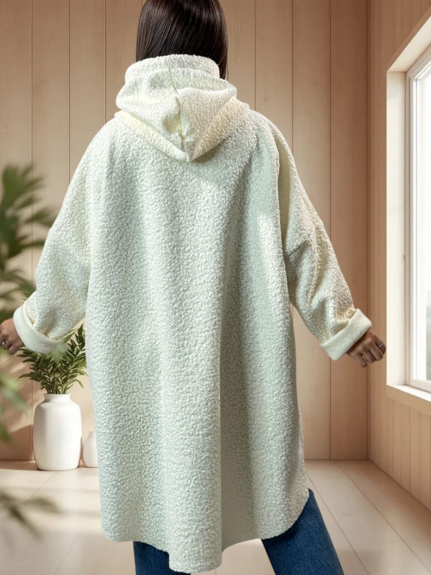 CAPRICE - VESTE OVERSIZE BLANC CASSE A CAPUCHE JUSQU'A LA TAILLE 54