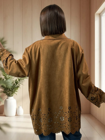 PAMELA - BLAZER CAMEL EN SUEDINE DECOUPE DENTELLE JUSQU'A LA TAILLE 52