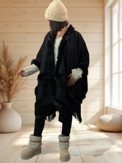 MAGNOLIA - CAPE NOIRE FAUSSE FOURRURE