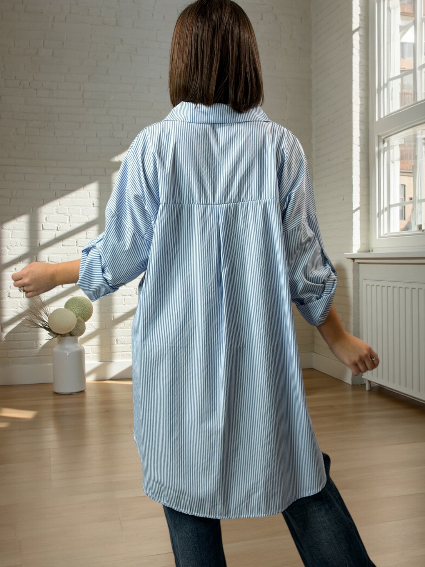 EMMA - CHEMISE OVERSIZE BLEU CIEL A RAYURE JUSQU'A LA TAILLE 52/54
