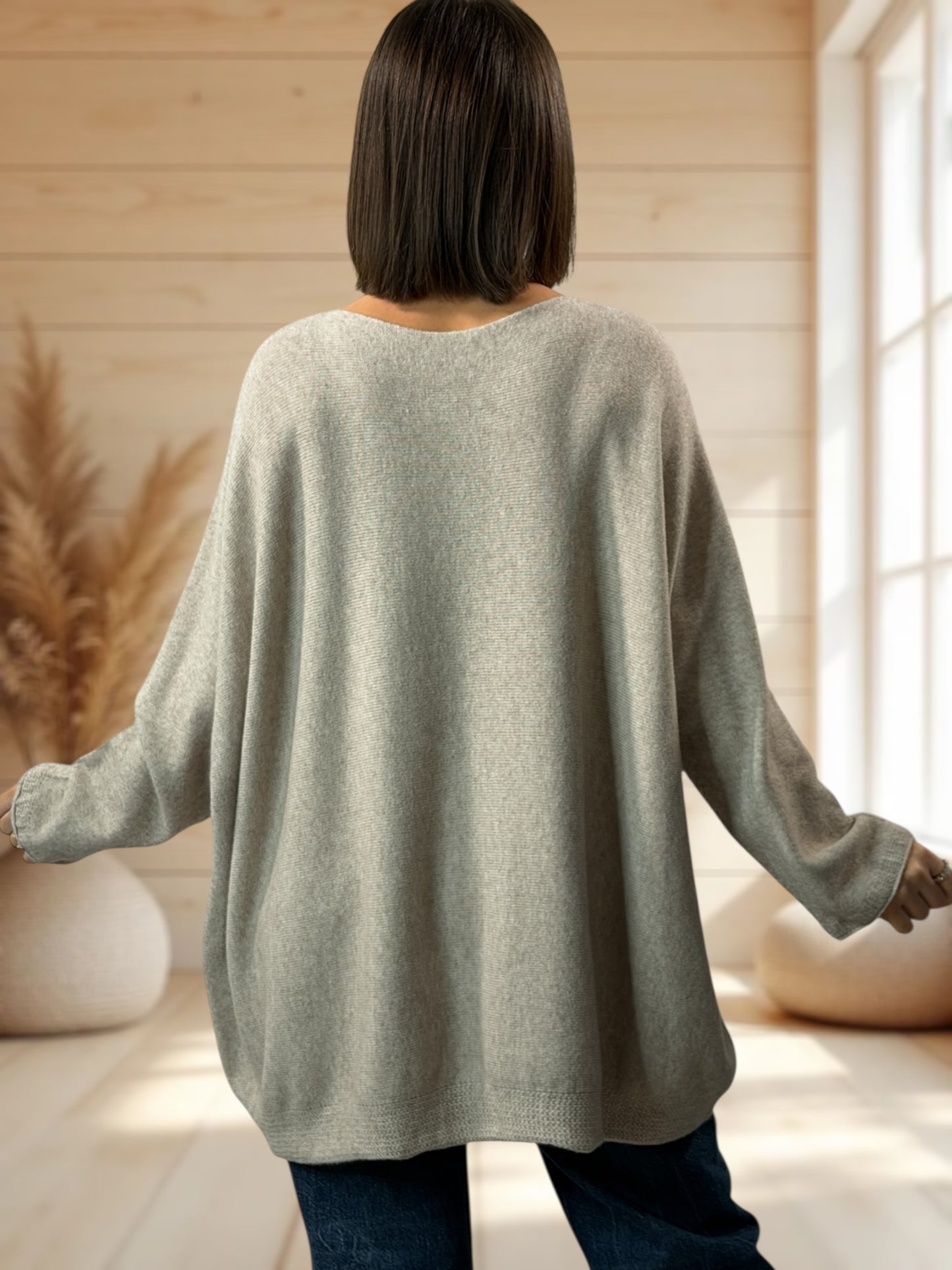 ANOUSHKA - PULL OVERSIZE TAUPE JUSQU'A LA TAILLE 56/58