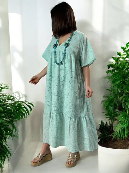 NINA - ROBE NOIRE EN BRODERIE ANGLAISE JUSQU'A LA TAILLE 54/56