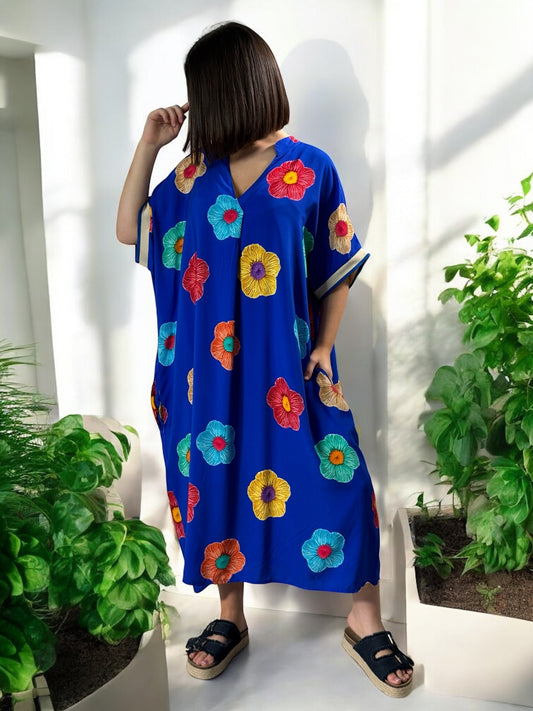 LALY - ROBE OVERSIZE BLEUE MOTIF FLEUR JUSQU'A LA TAILLE 54