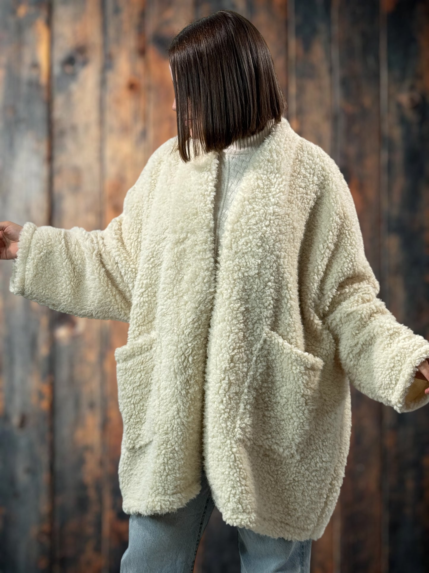 LILIROSE - VESTE OVERSIZE BLANC CASSE EN MOUMOUTE JUSQU'A LA TAILLE 56