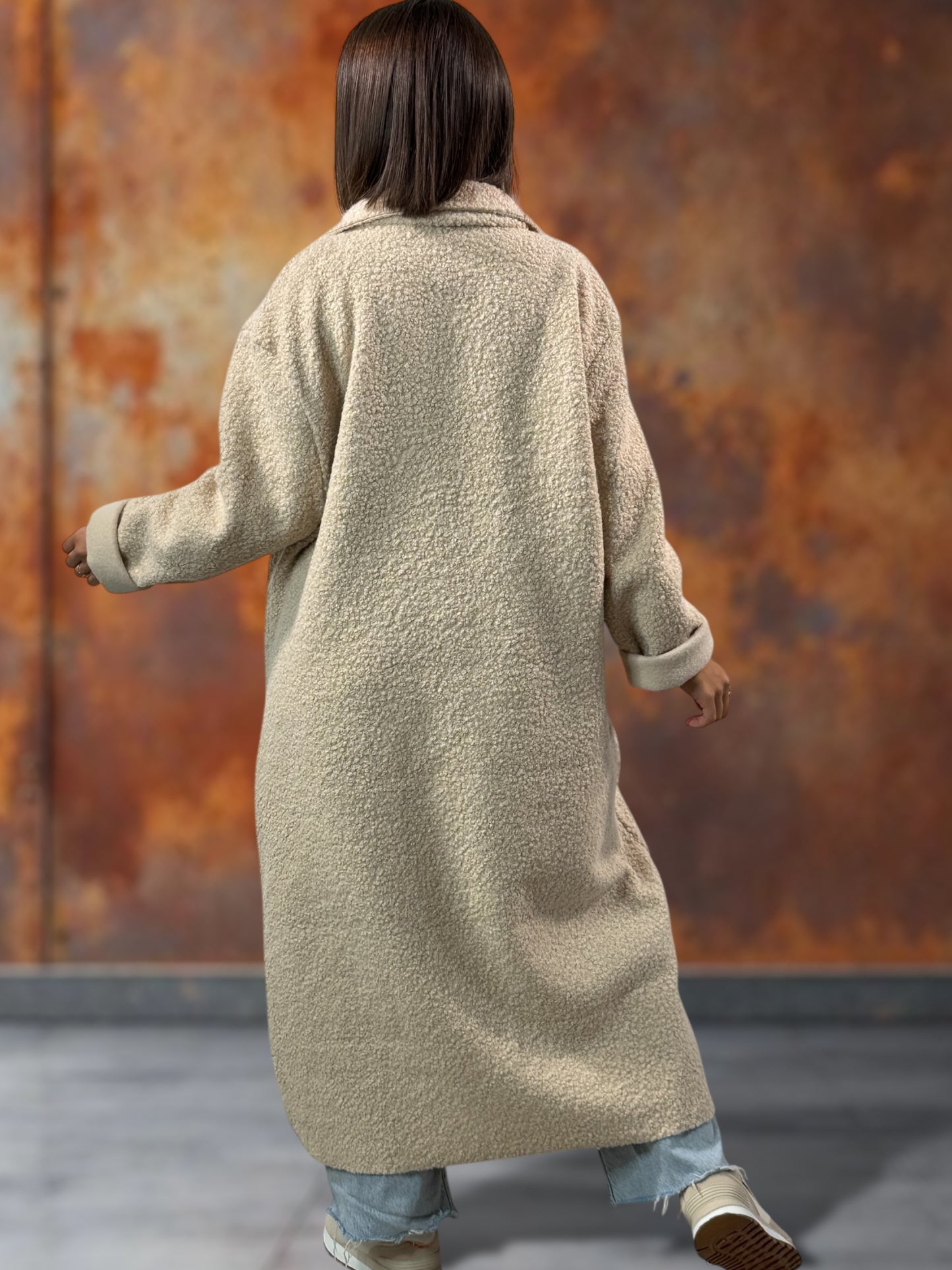 JULIEN - LONG MANTEAU BEIGE EN BOUCLETTE JUSQU'A LA TAILLE 50/52