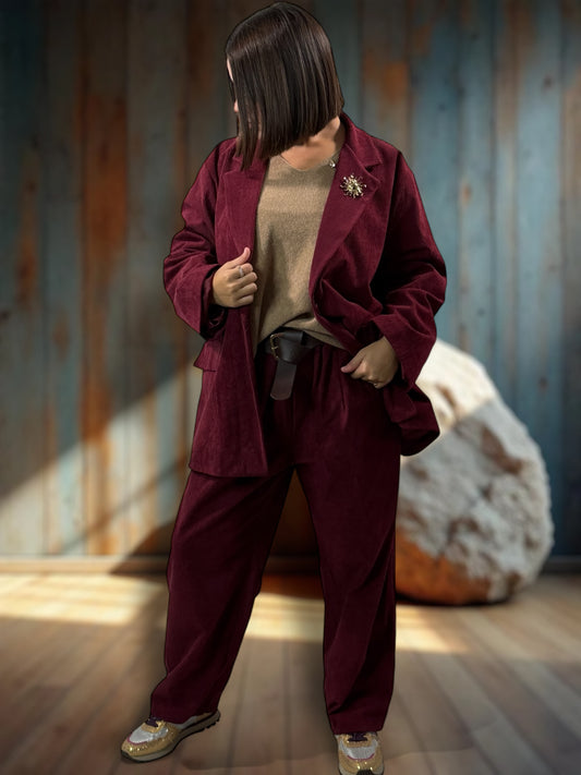 GABBY - PANTALON EN VELOURS BORDEAUX TAILLE 44 A 52