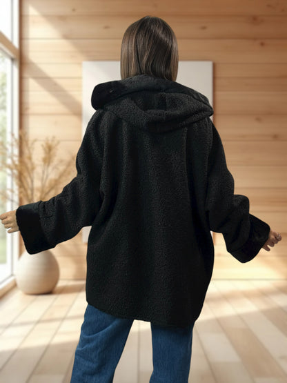 DAISY - VESTE OVERSIZE A CAPUCHE NOIRE JUSQU'A LA TAILLE 56