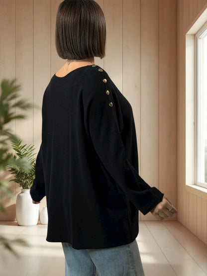 DONNA - PULL OVERSIZE NOIR AVEC BOUTONS DORES JUSQU'A LA TAILLE 52