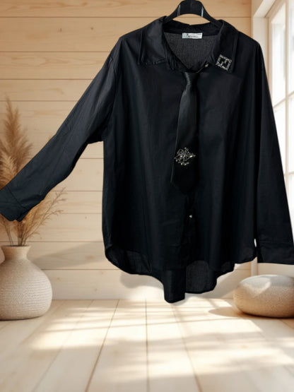 ANGIE - CHEMISE NOIRE AVEC CRAVATE JUSQU'A LA TAILLE 52