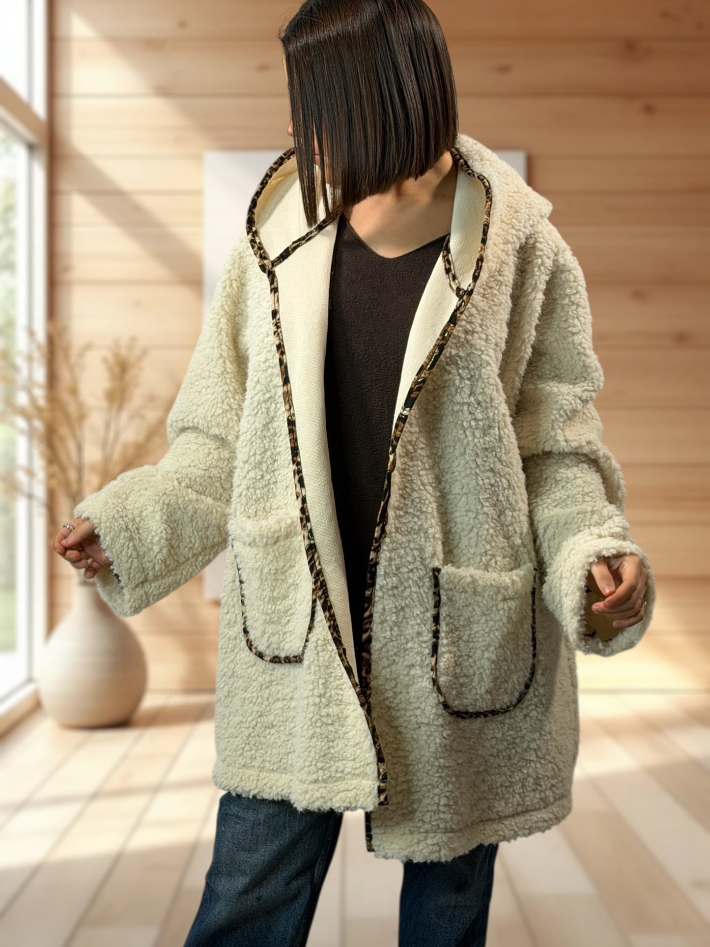 PAOLA - VESTE OVERSIZE BLANC CASSE EN MOUMOUTE JUSQU'A LA TAILLE 54/56