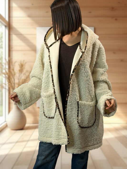 PAOLA - VESTE OVERSIZE BLANC CASSE EN MOUMOUTE JUSQU'A LA TAILLE 54/56