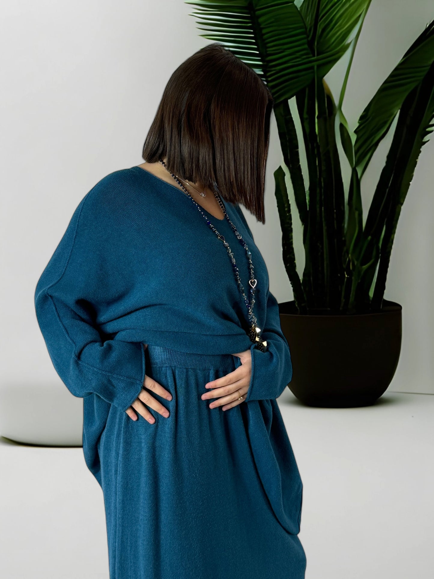 FAUSTINE - ENSEMBLE EN MAILLE BLEU CANARD JUSQU'A LA TAILLE 52/54
